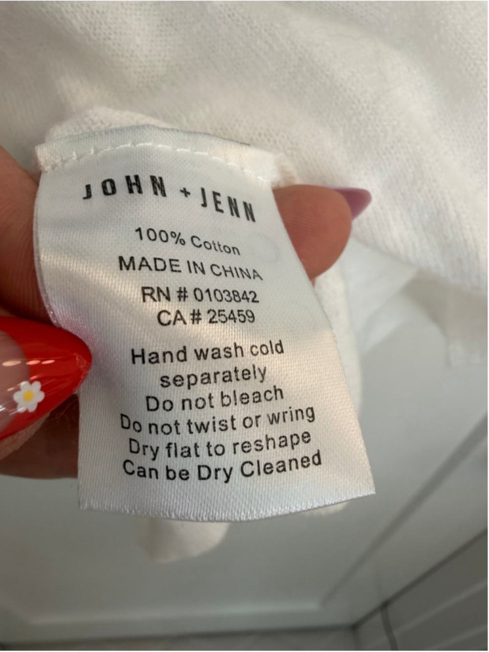 John + Jenn White “CIAO” Graphic Knit T-Shirt Size L/G - Picture 4 of 6